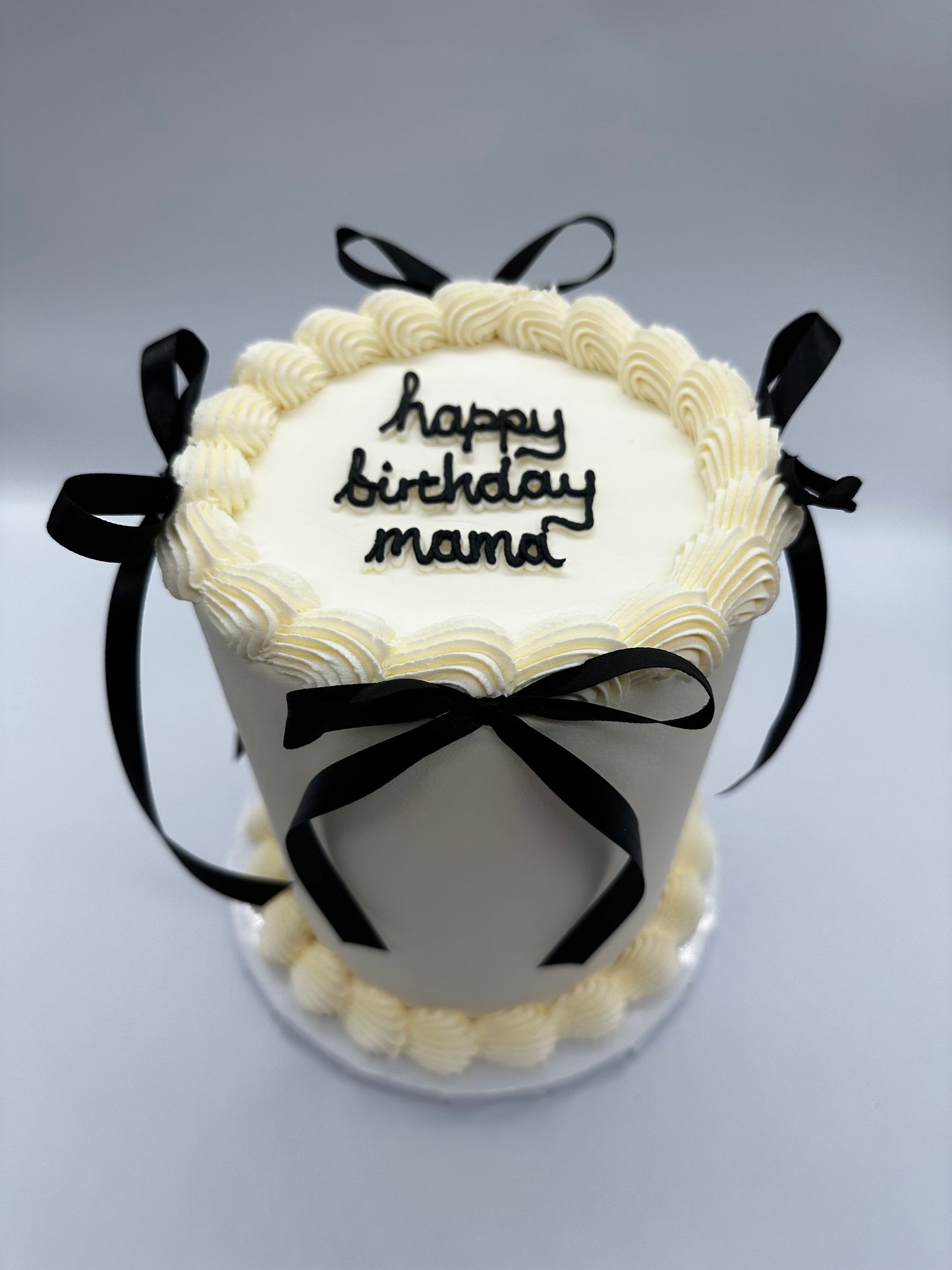 Classic Bow Cake