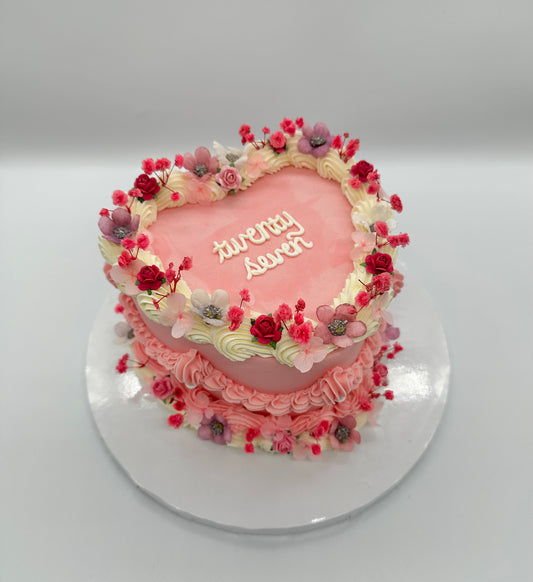 Vintage Gypsophila Cake